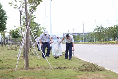 广州电装开展义务清扫活动