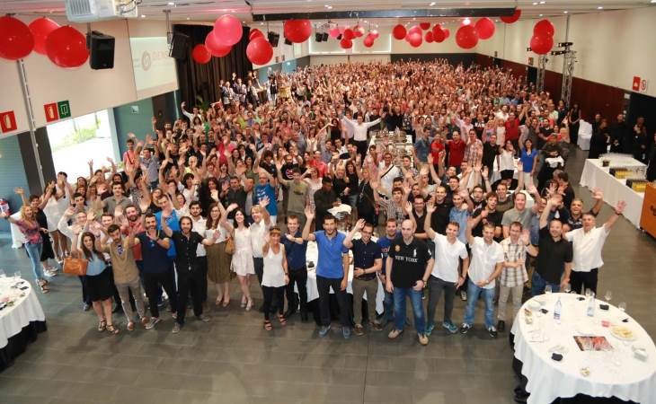 at-a-glance-img-spain-employees