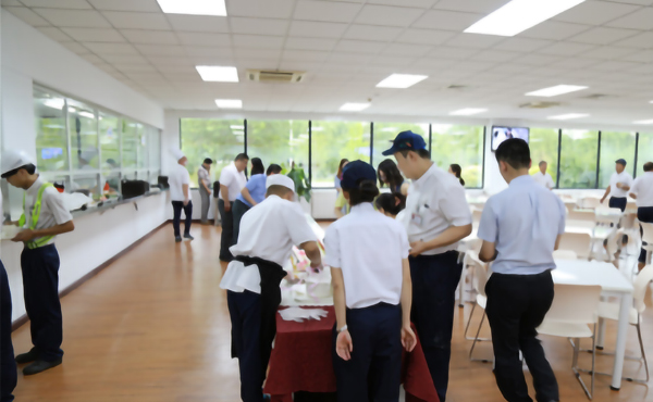 Employee cafeteria (China)