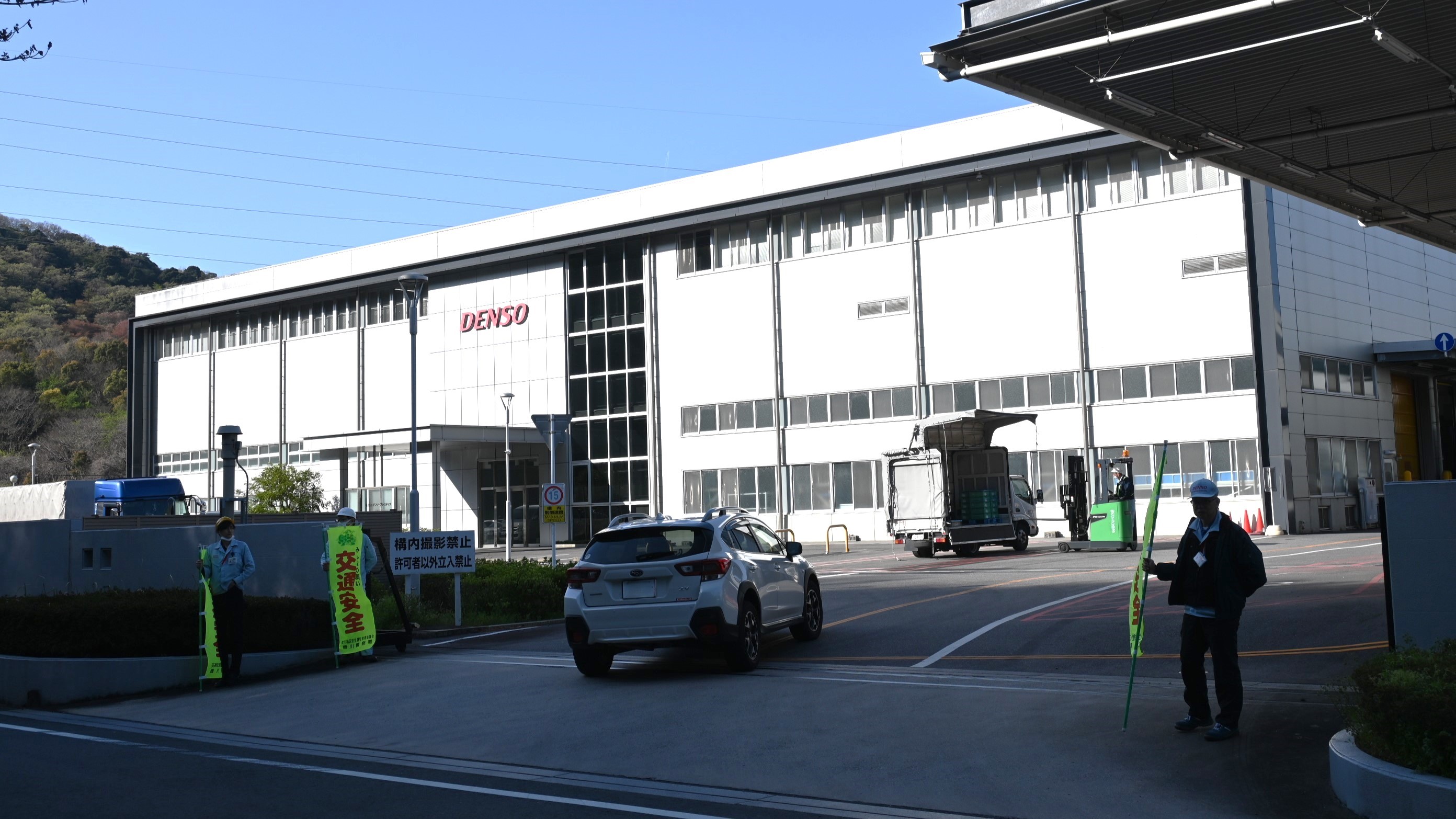2504本社豊川工場立哨