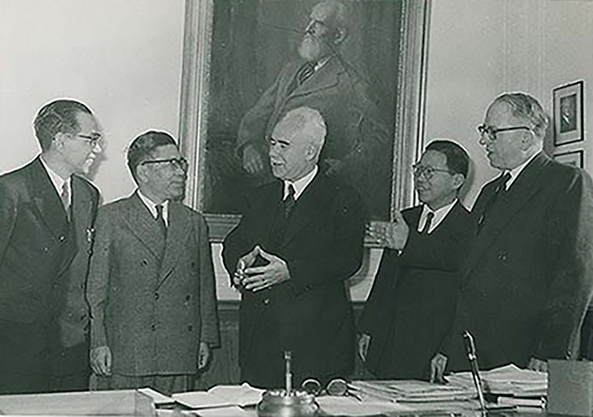 ロバート・ボッシュ社との技術提携契約調印