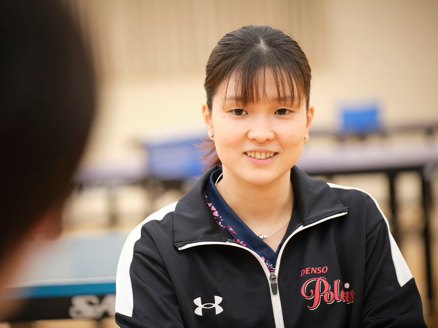インタビューに応える橋本選手
