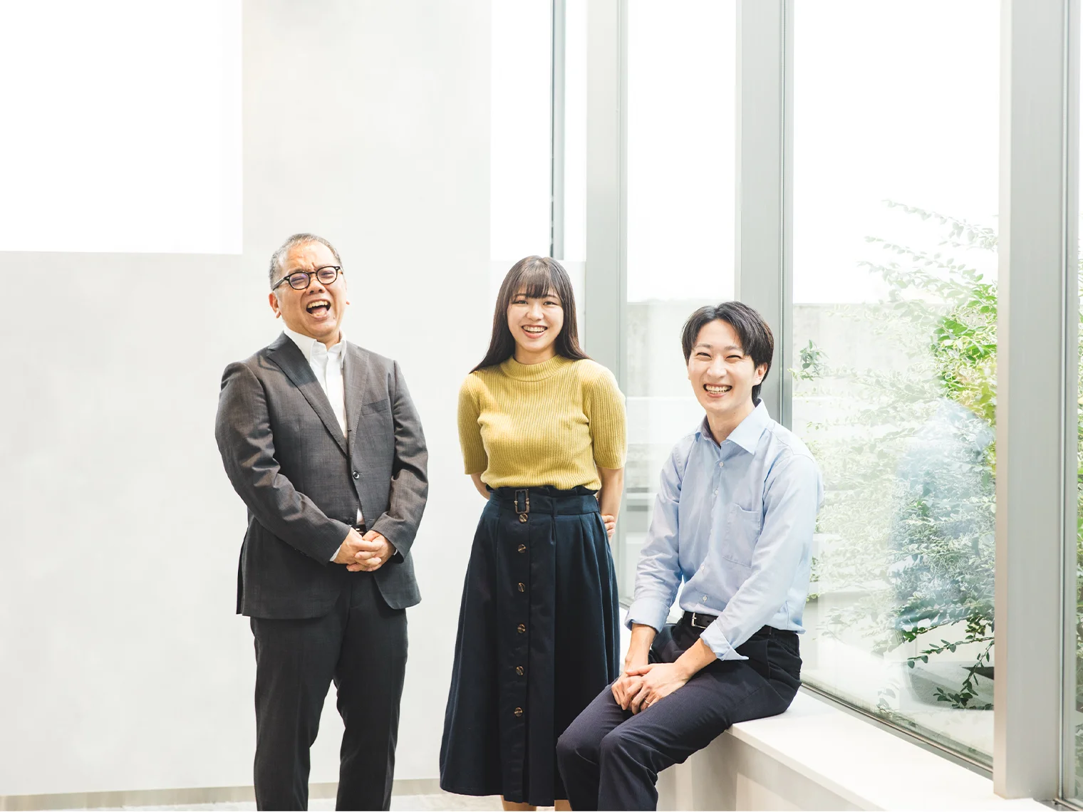 セミコンダクタ統括部の小林淳、万年結奈、鈴木拓也