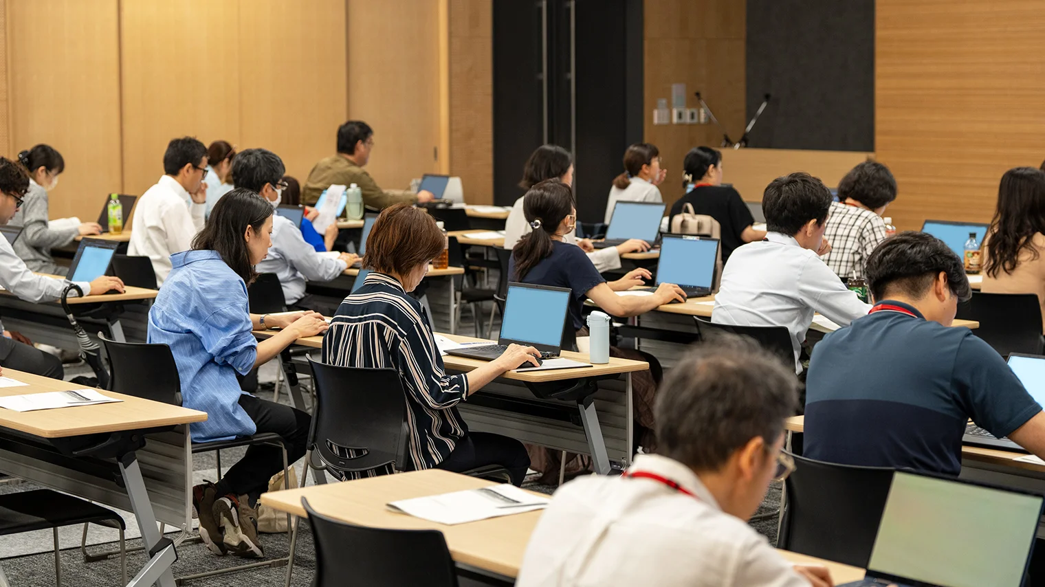 社員がツールを使えるようになるための体験会を実施