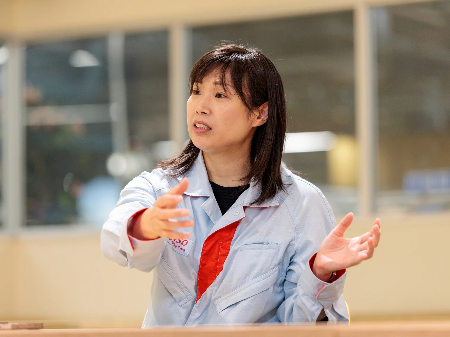 当時の様子を話す小林