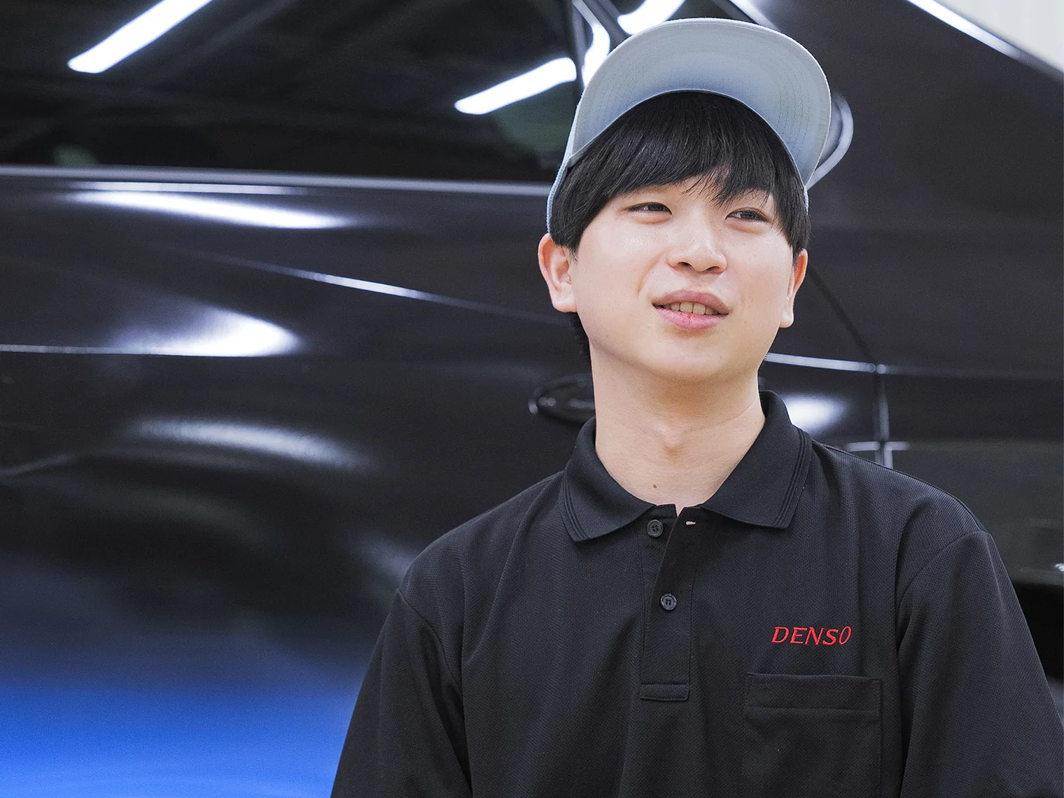 Takumi Fujiwara answering an interview.