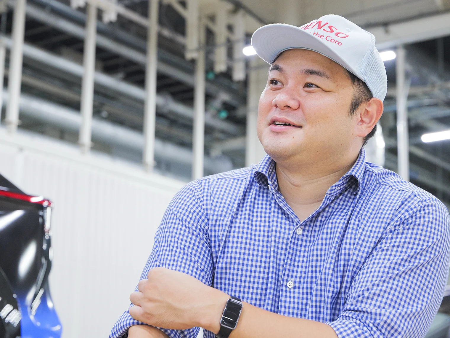 Masaki Kanesaki answering an interview.