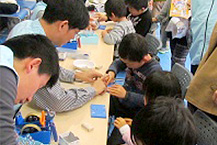 青少年のための科学の祭典2015 ひがしみかわ大会の様子
