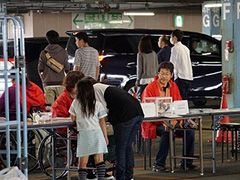 写真は、受付風景（アピタ刈谷店）