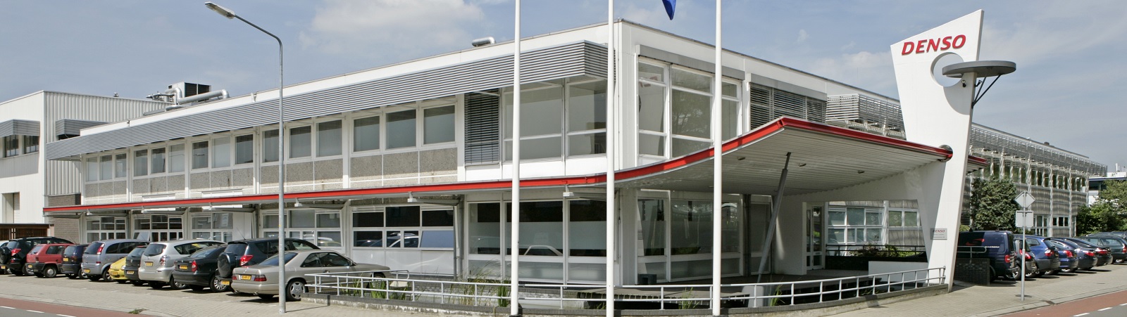 dneu-img-main