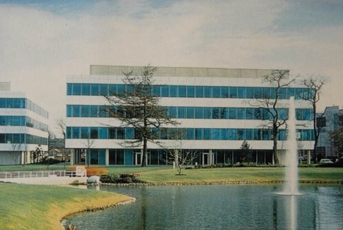 at-a-glance-img-uk-established